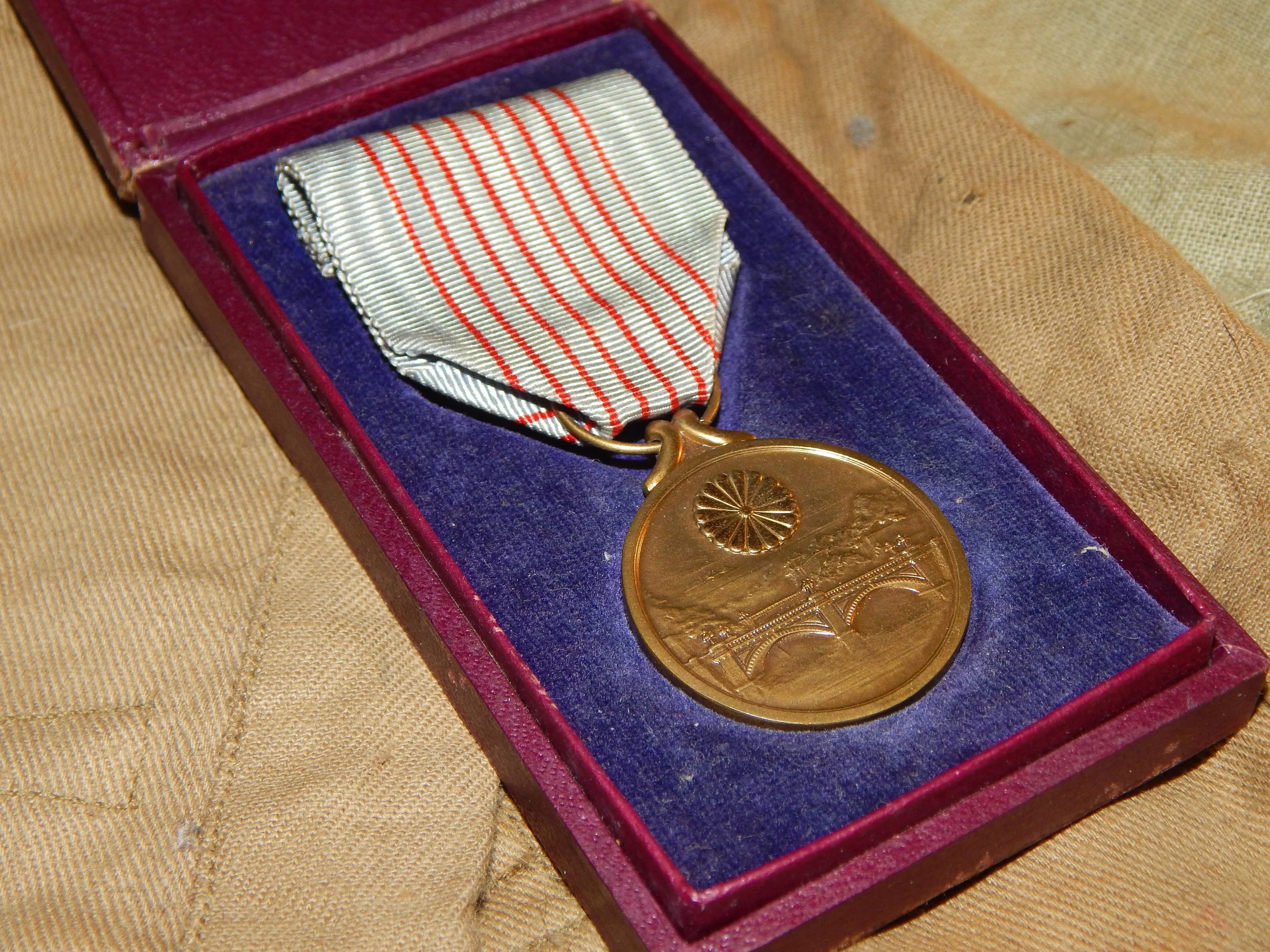 Japanese 2600 Year Medal — I Like to Hear Myself Talk History